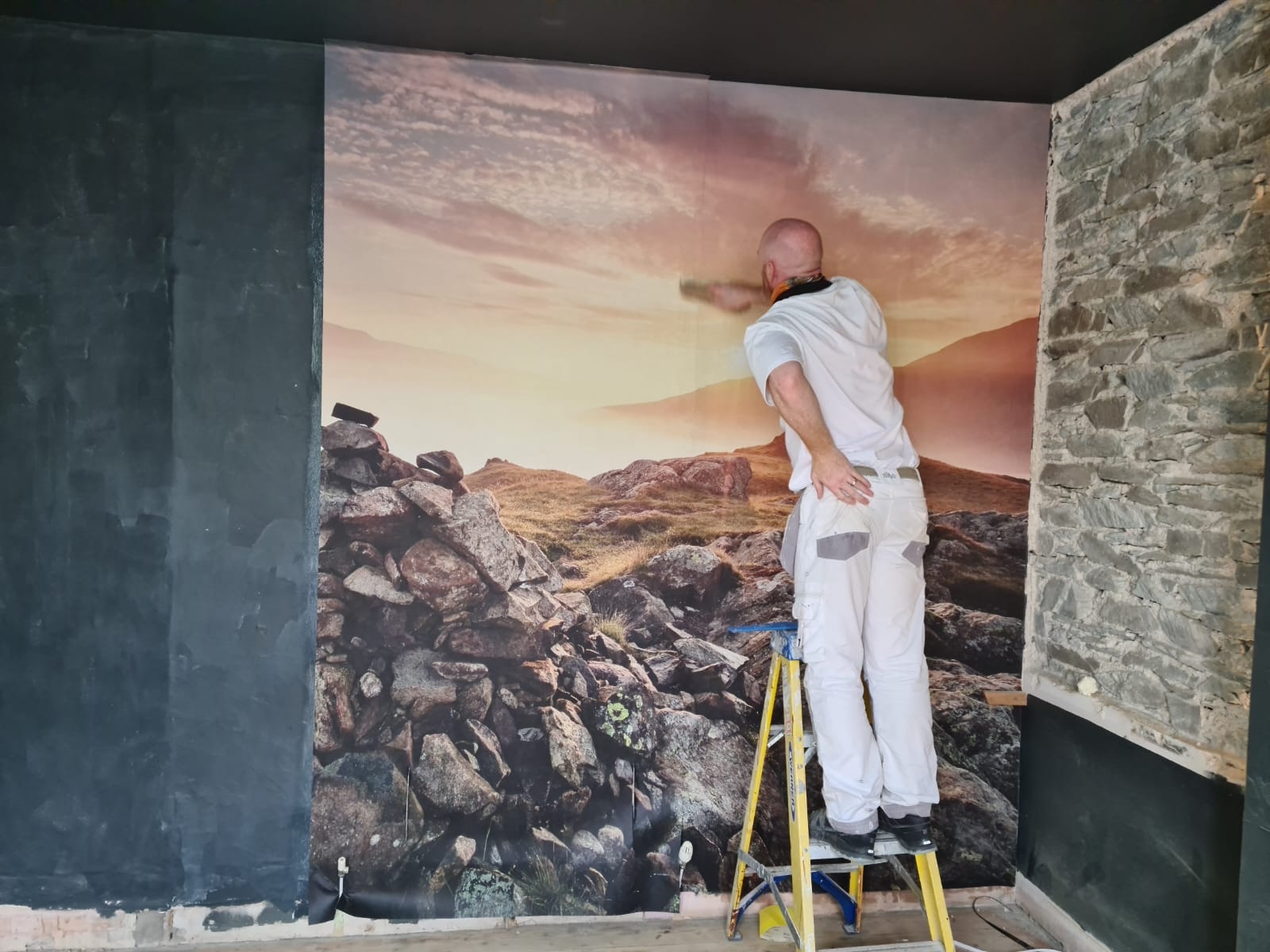 Wallpaper Mural — Installation
