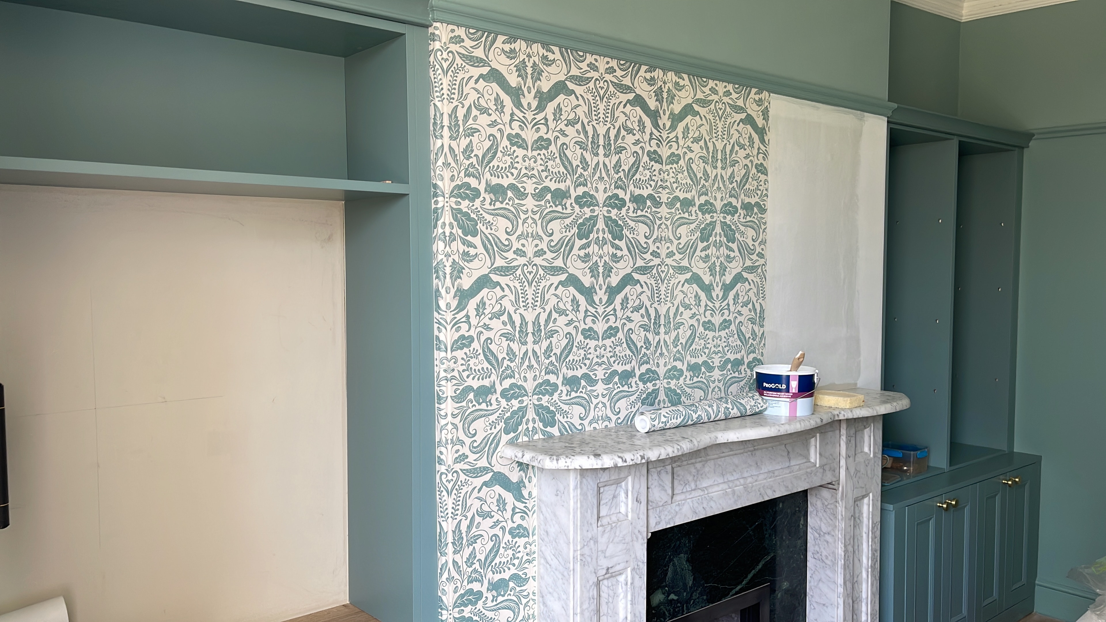 Period Sitting Room — Alcove Shelving